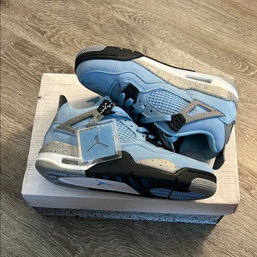 Jordan Men’s Athletic Shoes Light Blue and Black